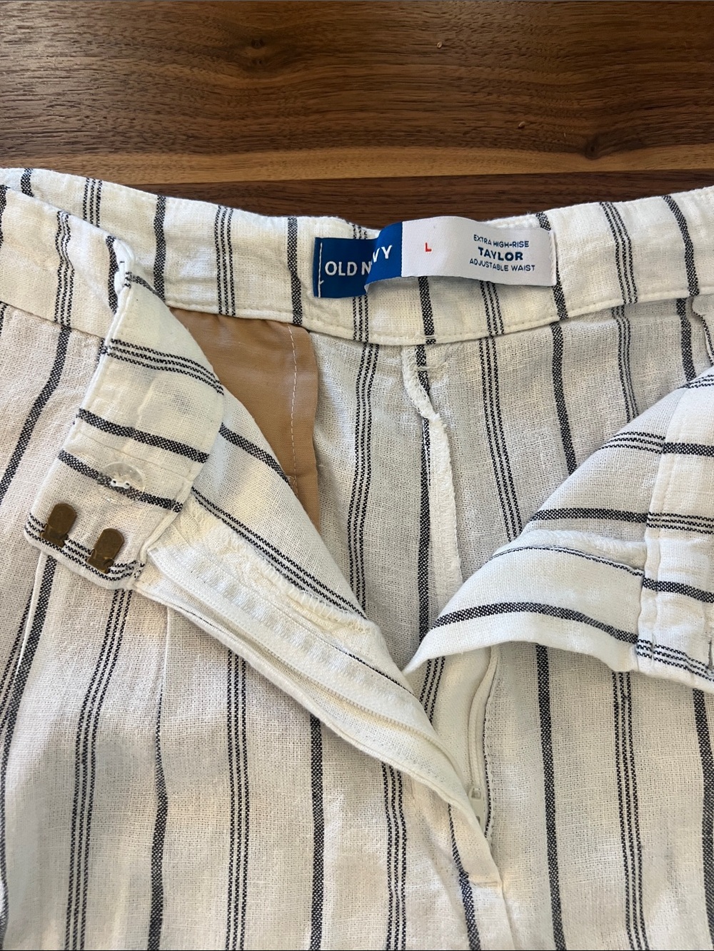 Old Navy White Linen High-Waist Shorts with Black Stripes - Picture 2 of 5